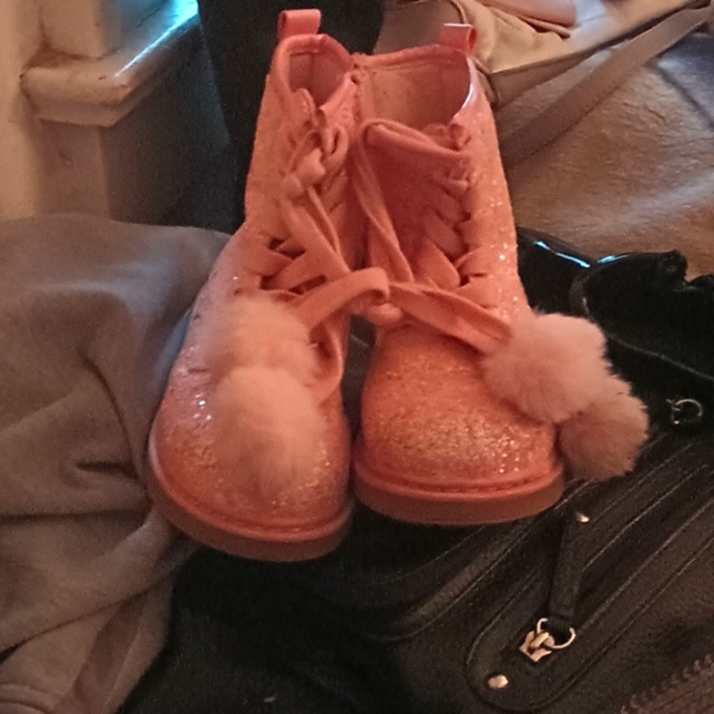 Size 9 little girl winter boots